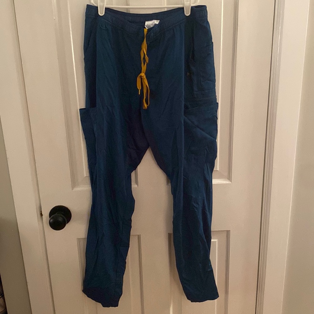Carhartt Size Medium Scrub Pants